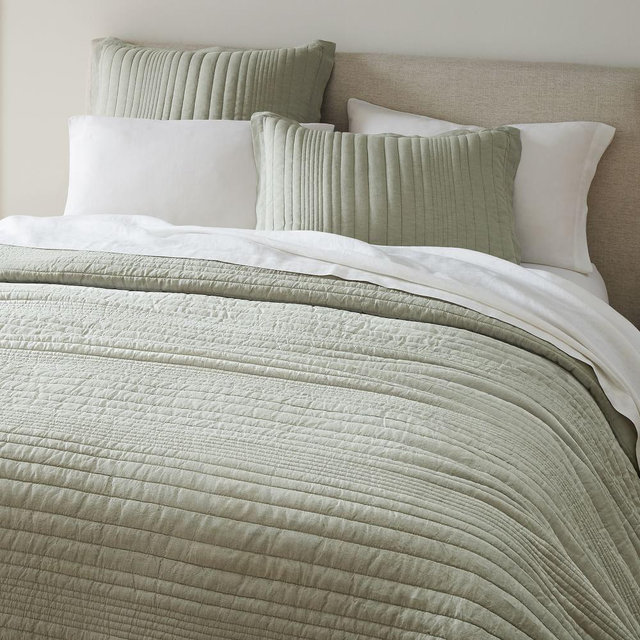 European Linen Linework Quilt, King, Celadon Melange