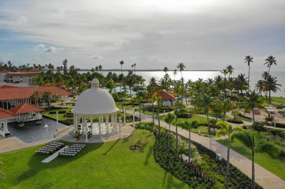 The Wedding Website of Jennifer Lombard and Craig Ford