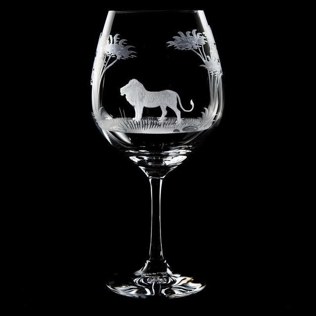 Queen Lace Crystal Lion Red Wine Glass