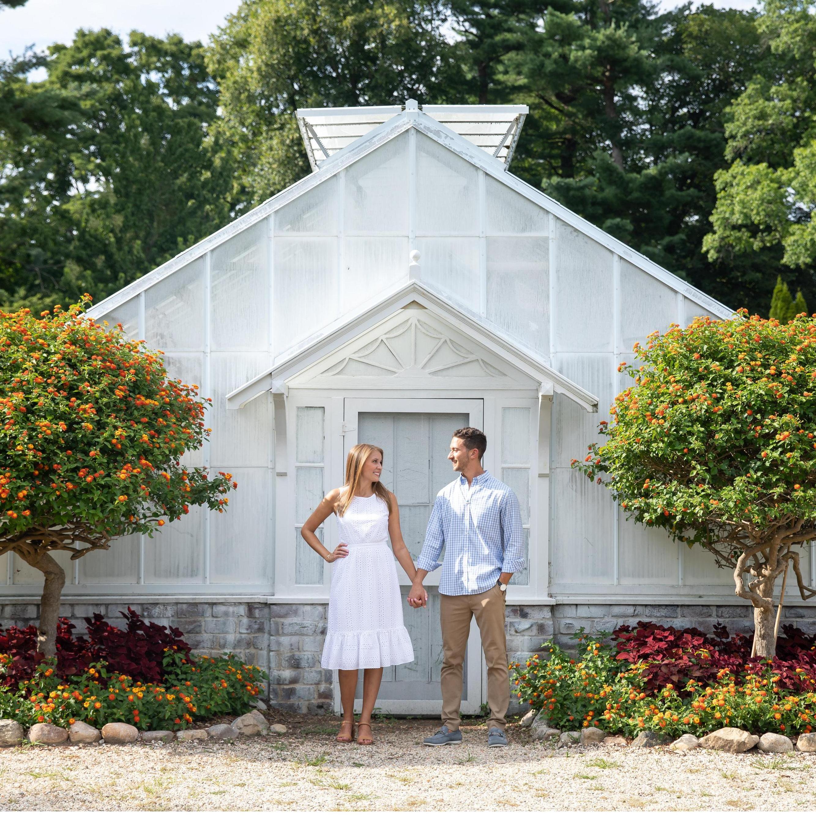 Engagement photos at Planting Fields - August 2020