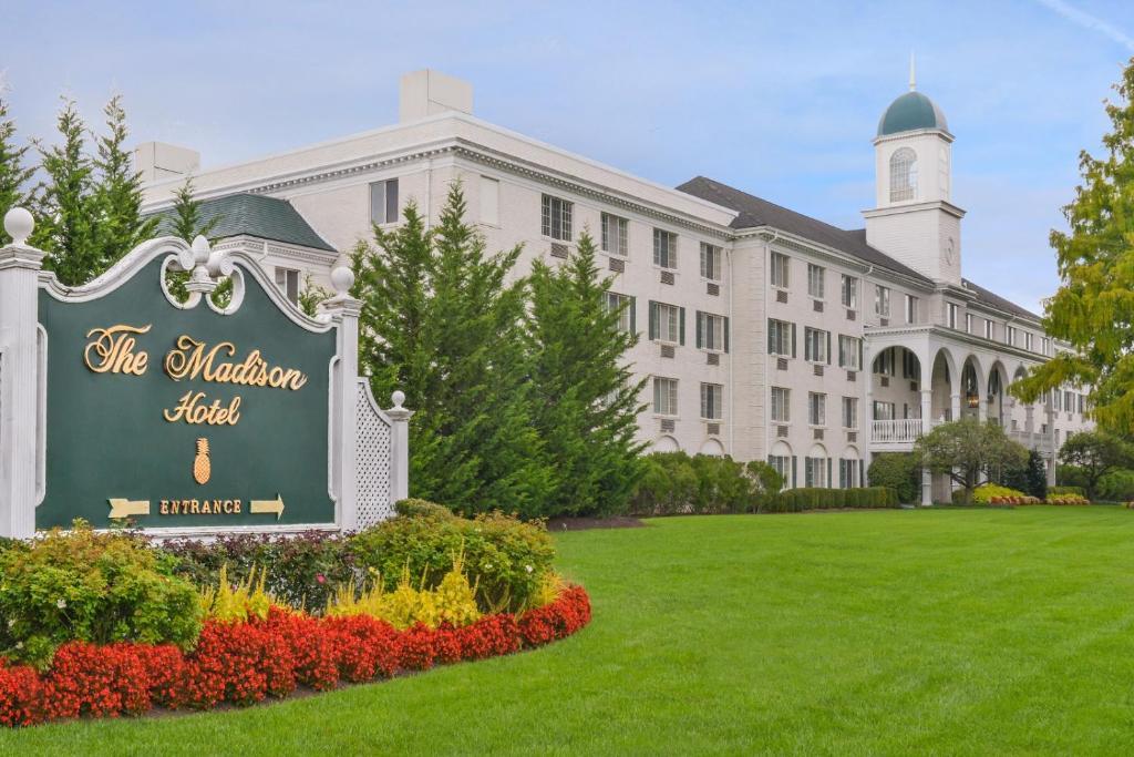 The Wedding Website of Bevin Freeman and Michael Coogan