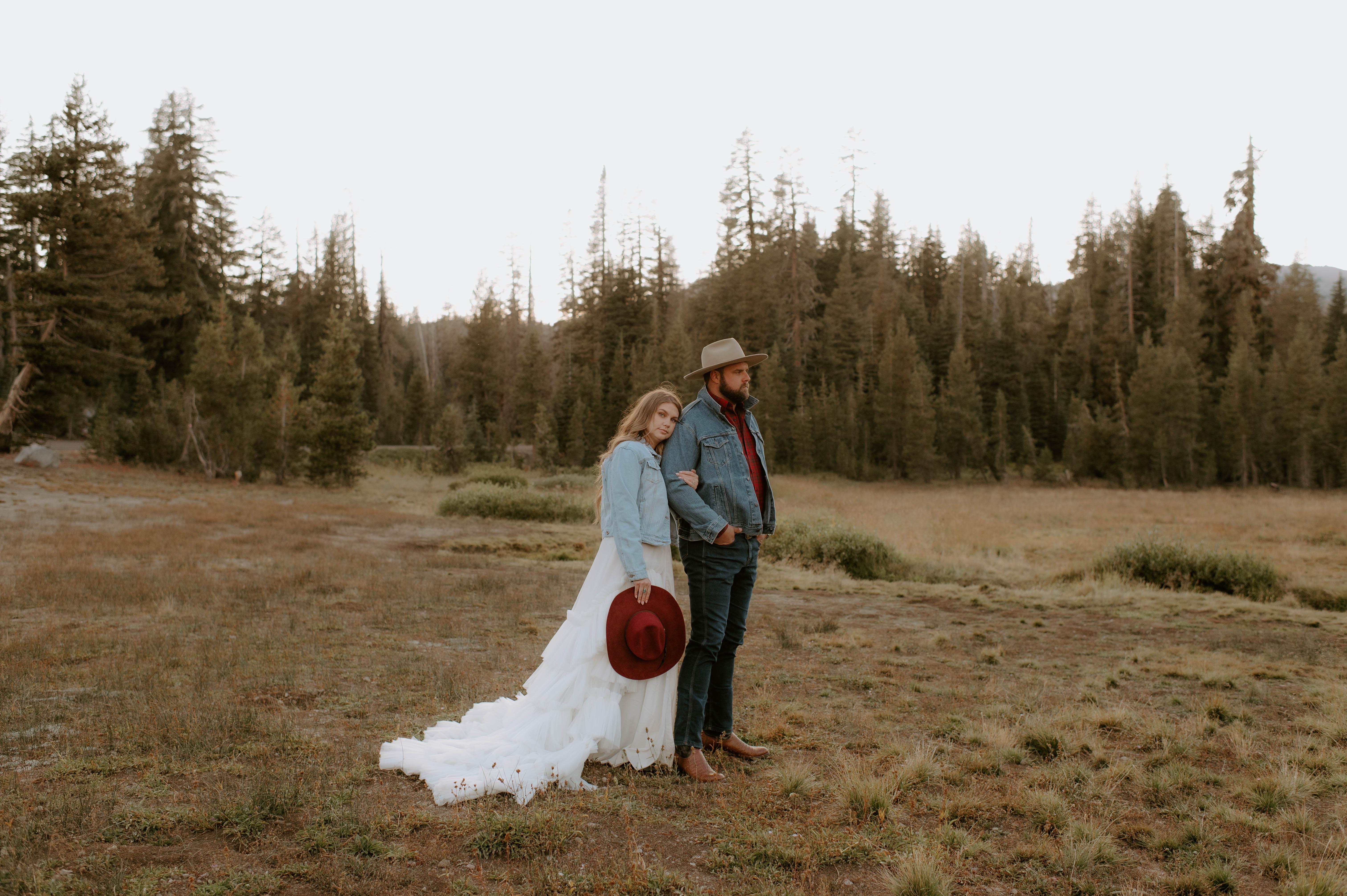 The Wedding Website of Hallie Hawkins and Hayden Oilar