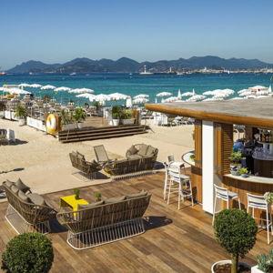 Lounge & Lunch at Beach Club in Cannes