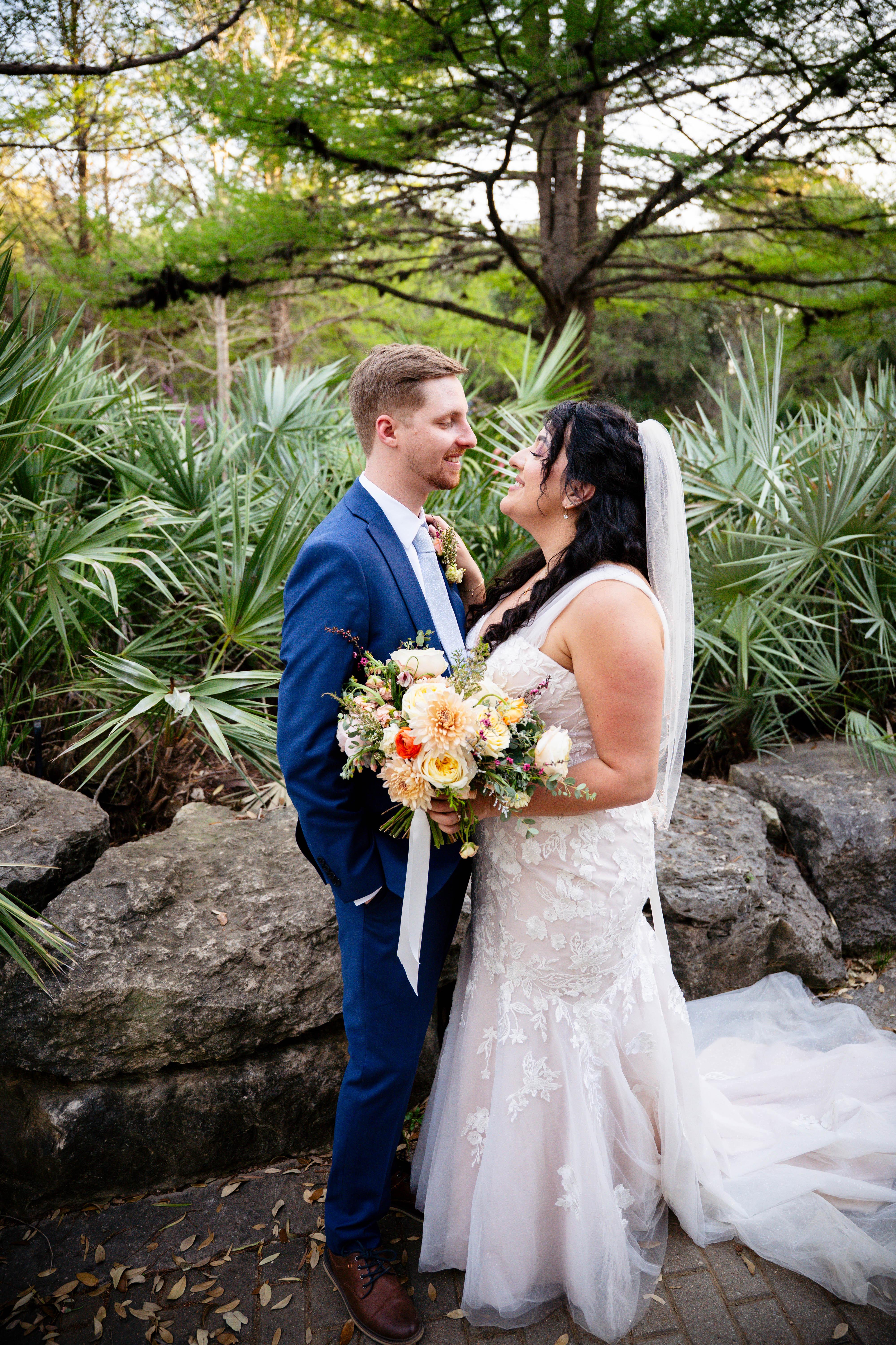 The Wedding Website of Marivel Mendez and Shane Scholwinski