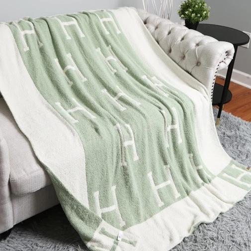 Comfy Luxe Throw Blanket in Sage