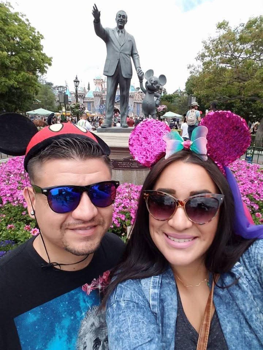 The Wedding Website of Alexandra Cruz and Eddy Joel Morán