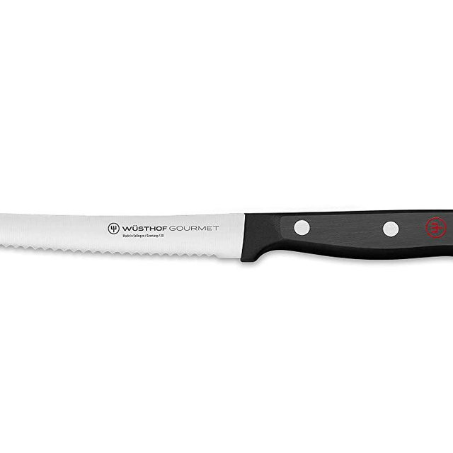 WÜSTHOF Gourmet 4.5" Serrated Utility Knife