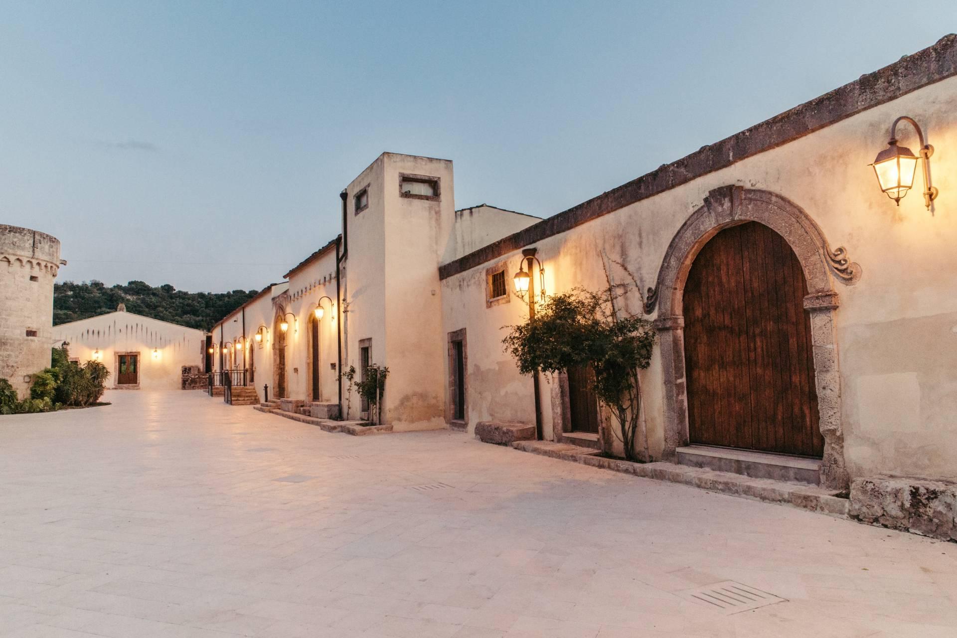 The Wedding Website of Monica Kelly and Carl Versfeld