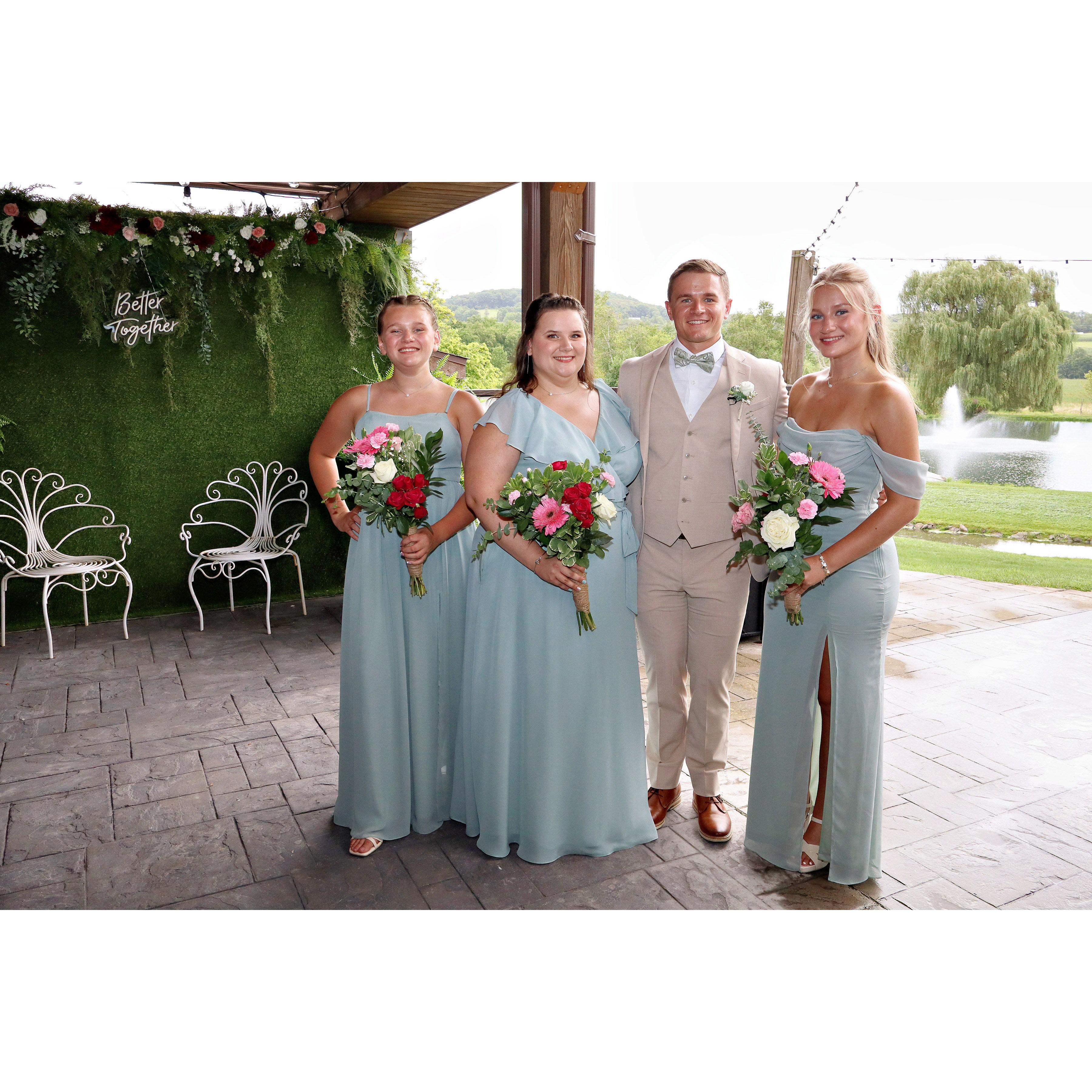 Warren Family Portraits - https://photos.app.goo.gl/7iYq1cX3XAVfa8wL7