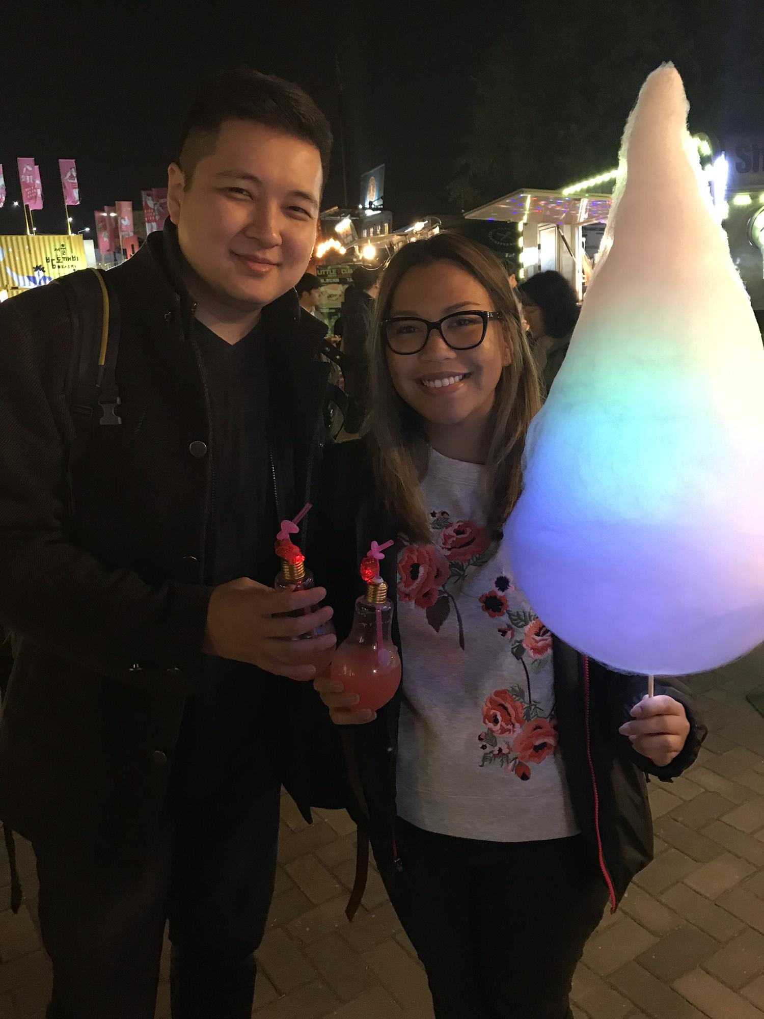 (2017) Bamdokkaebi Night Market…I really love cotton candy - Seoul, SK