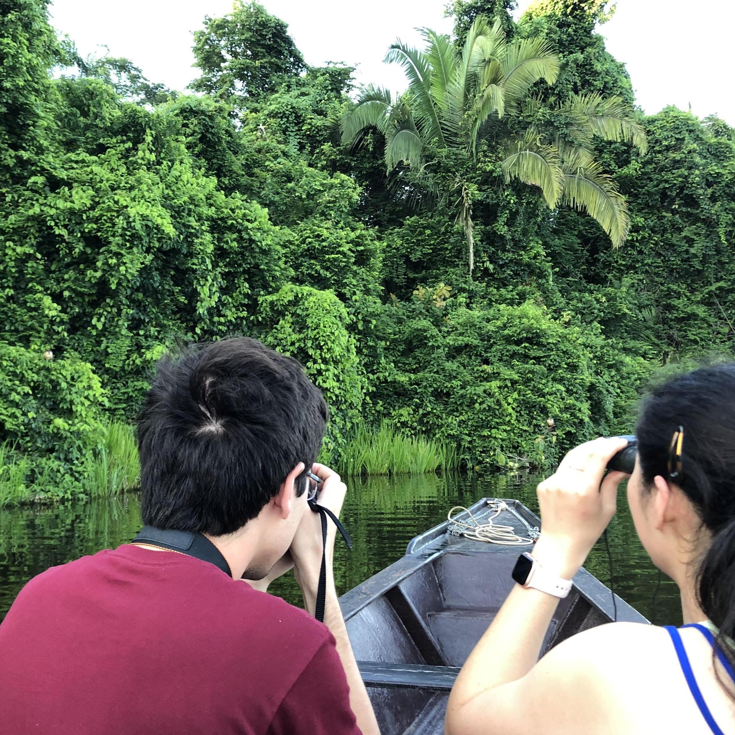 Taking in the abundant wildlife at the shores of Lake Sandoval (Peru, December 2019)