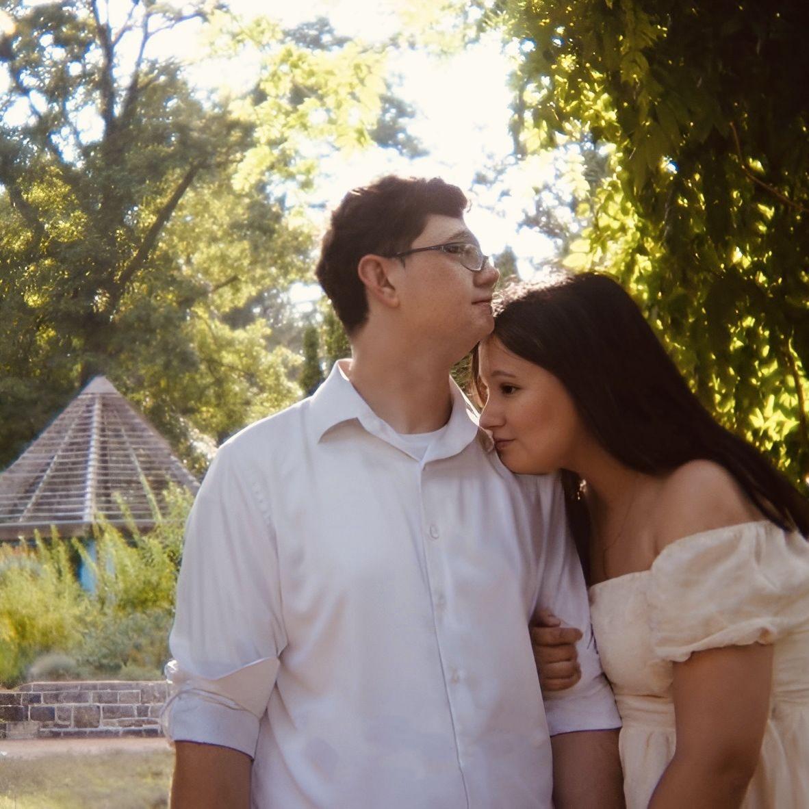 From our engagement shoot at Inniswood Metro Gardens