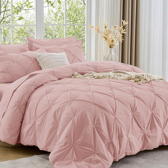 Sasttie Queen Comforter Set, 7-Piece Bed in a Bag, Pintuck Bedding Sets for All Season, Includes Comforter, Flat Sheet, Fitted Sheet, Pillowcases and Pillowshams, Rose Gold