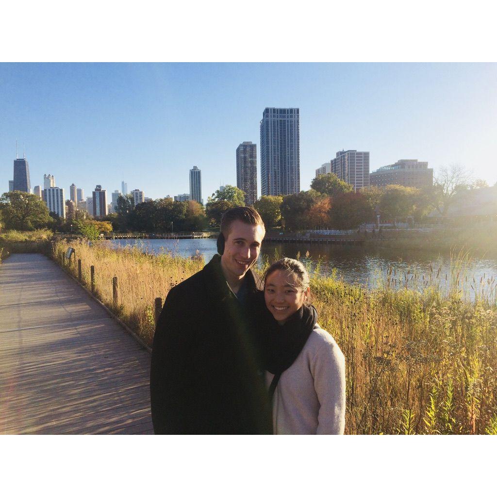 One of our favorite early date ideas - walking through Lincoln Park in Chicago