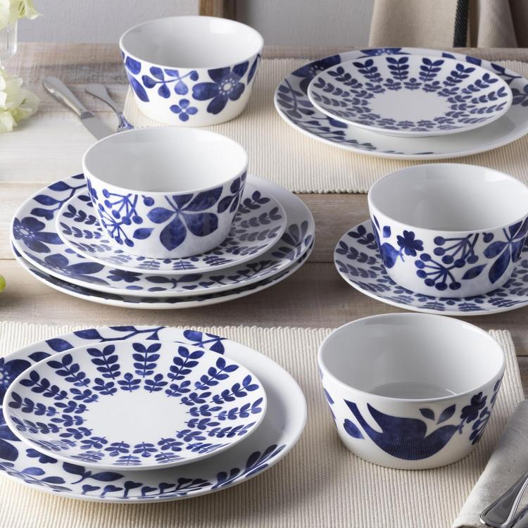 Noritake 青色食器セット 9点 Amazon.com | Noritake Colorwave Blue 4-Piece Coupe Place Setting