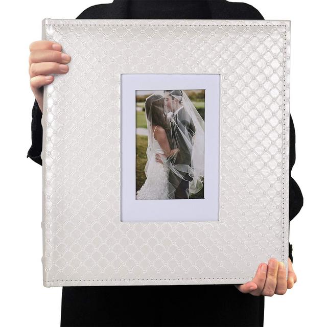 RECUTMS Photo Album 4x6 Holds 600 Photos Button Grain Larger Capacity Leather Cover Black Inner Page Wedding Baby Family Photo Book Wedding Anniversary Pictures Album Birthday Photo Albums (White)