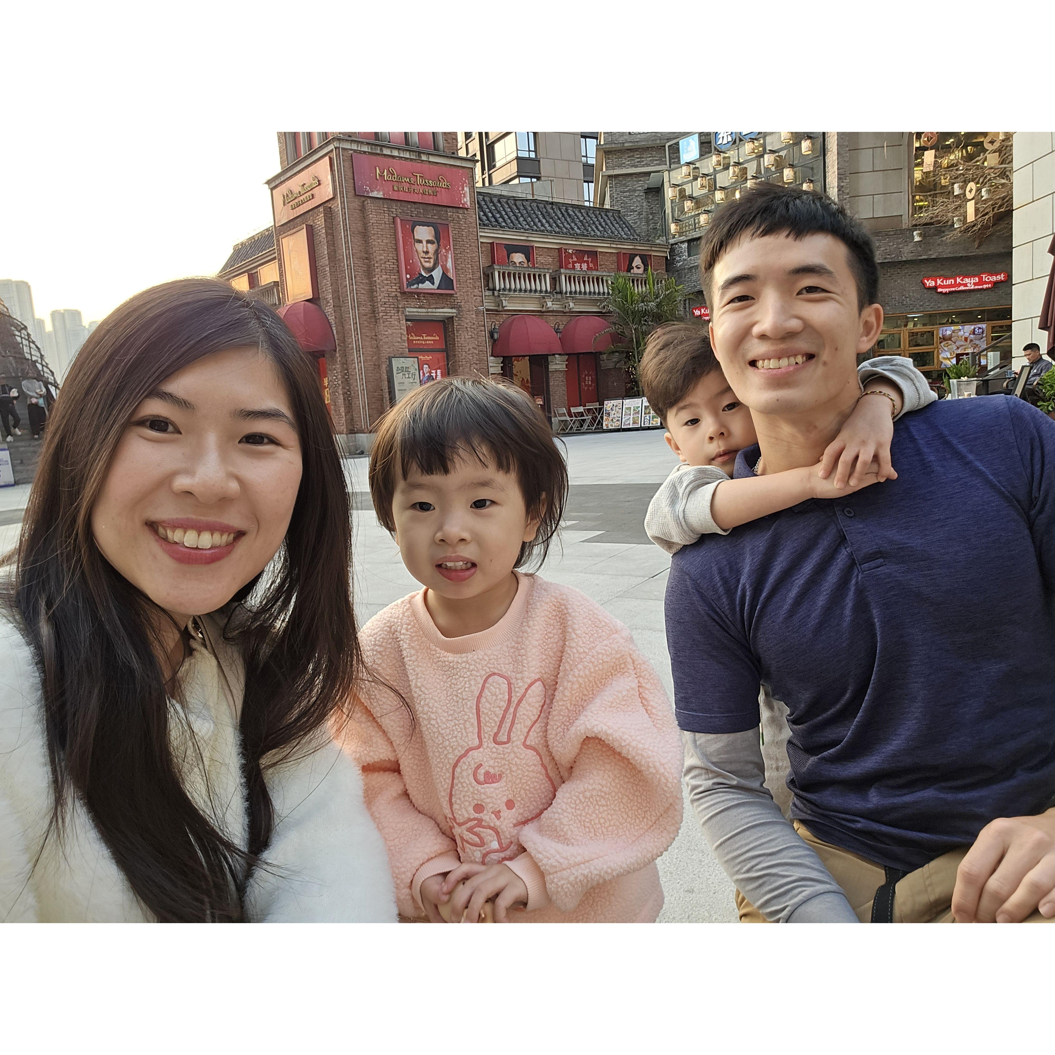 Always a fun time with their "Chu"-ma and Uncle Jie-Han