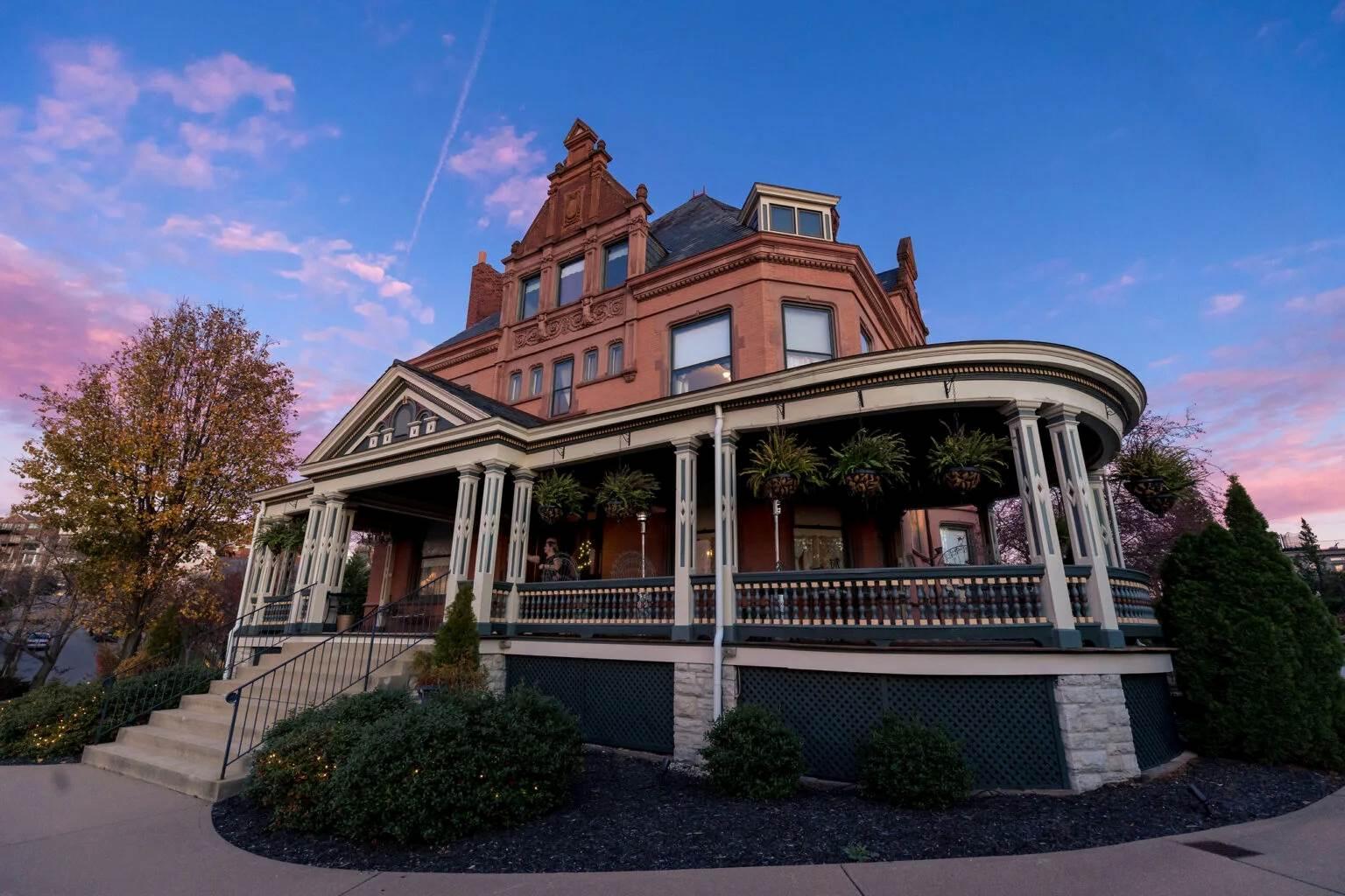 The Wedding Website of Alexandria Davis and Riley Maybriar