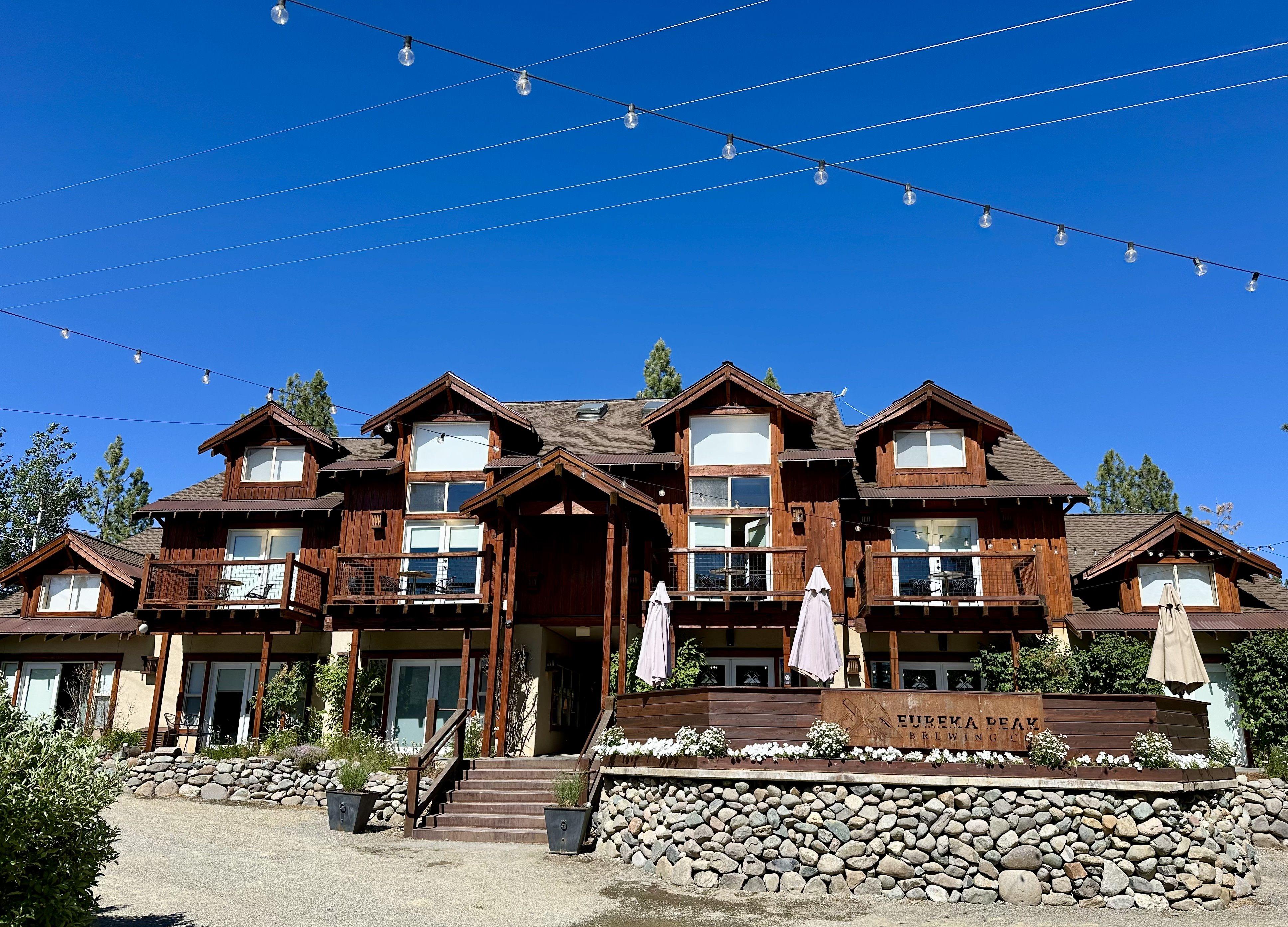 The Wedding Website of Nikki Sterr and Fisher Metcalfe