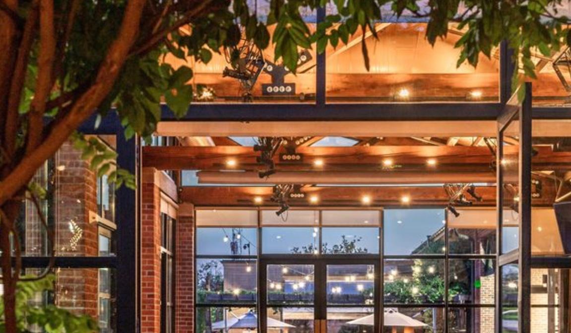 The Wedding Website of Ashleigh Bailey and Nyles Thomas