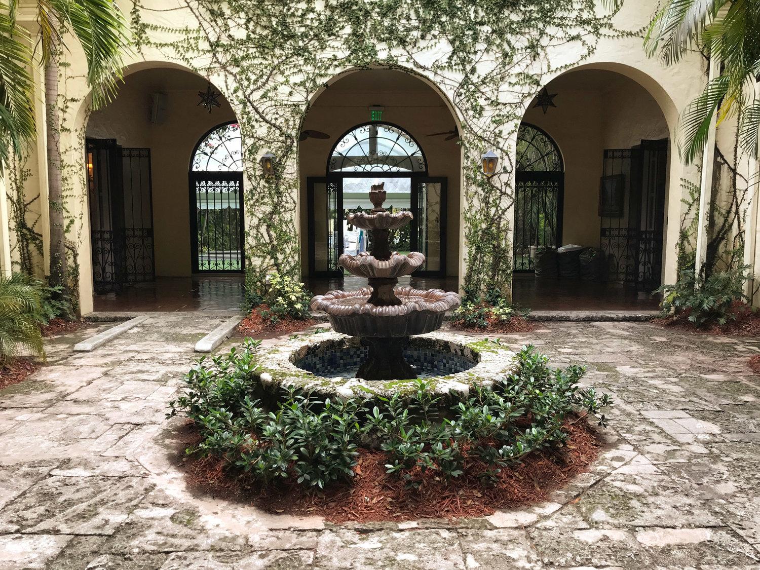 The Wedding Website of Michelle Cristina Tano and Alberto Hernando Mendivil