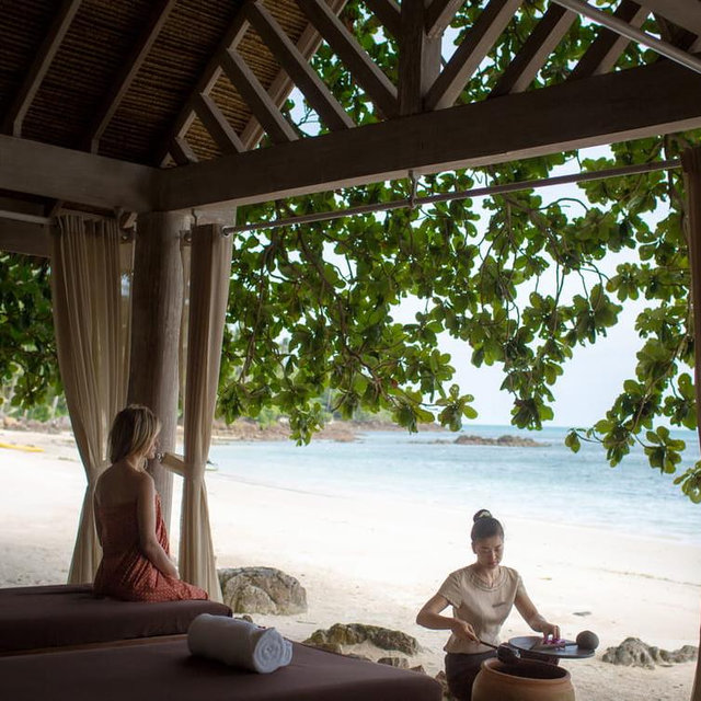 Beach Couples Thai Massage - Koh Samui, Thailand