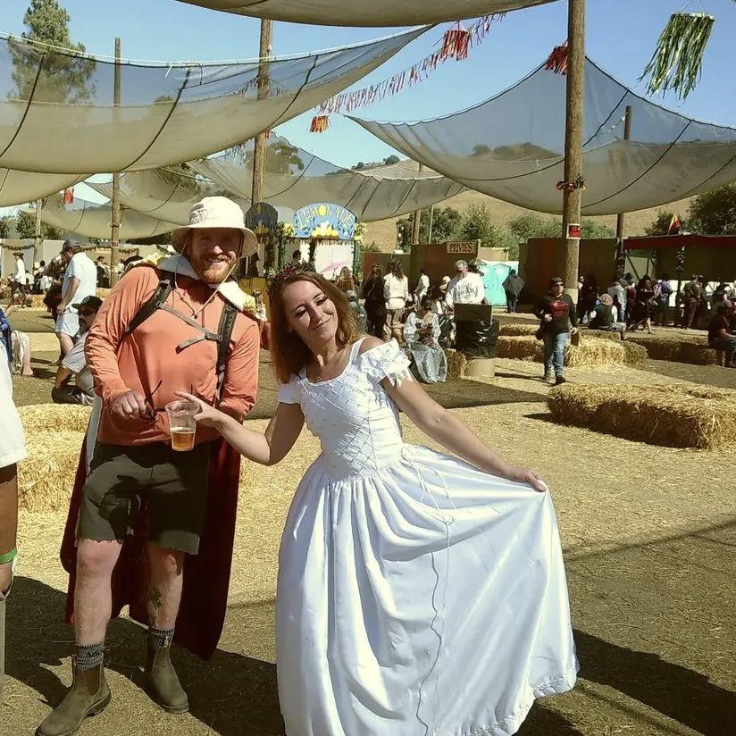 M'lord & M'lady enjoying a grog at the Renfaire