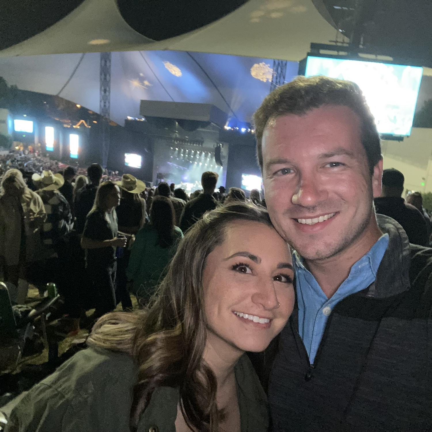 First concert together at Shoreline - Hardy & Morgan Wallen 🌭