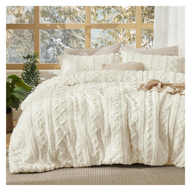 Bedsure Tufted Boho Comforter Set Queen Size - Lvory Green Boho Bed Set, GentleSoft™ 3 Pieces Farmhouse Shabby Chic Embroidery Bedding, Gifts for Woma