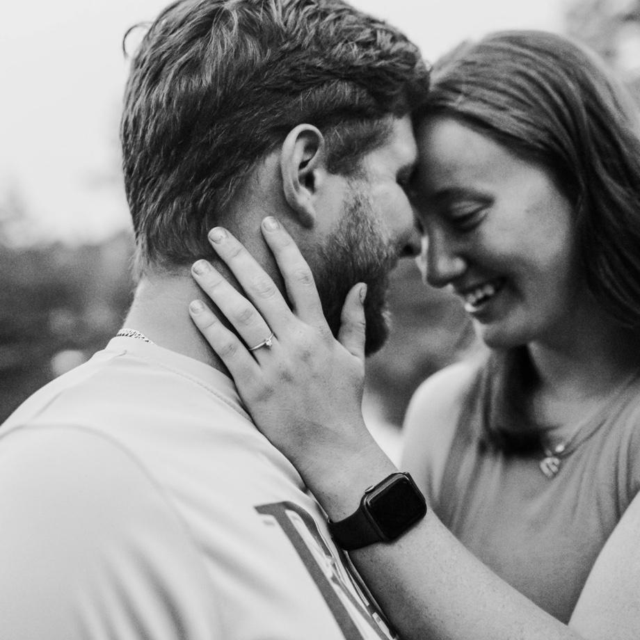 Impromptu engagement pictures after James proposed!!