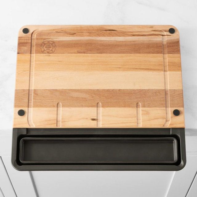 Cup Board Pro Cutting Board, Maple with Black Cup