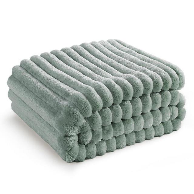 Bedsure Green Fleece Blanket for Couch - Super Soft Cozy Blankets for Women, Cute Small Blanket for Girls, 50x70 Inches