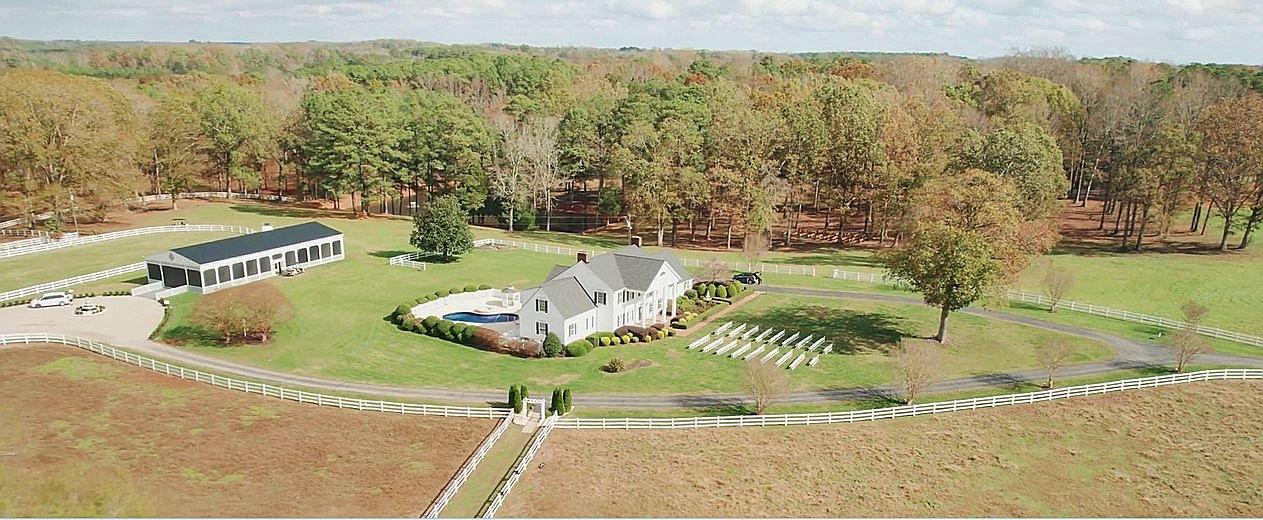 The Wedding Website of Melissa Holmes and Christopher Horton