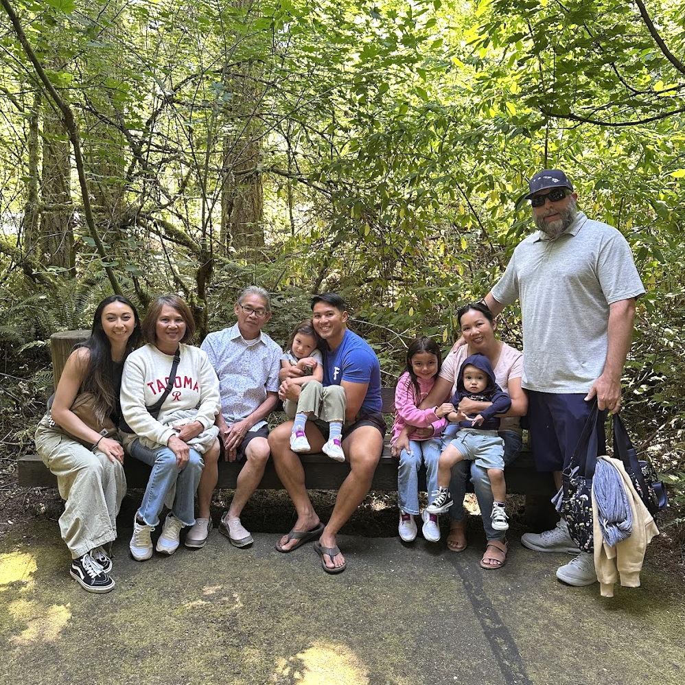 Ronelle's family visited us to throw us a bridal shower. So sweet!!