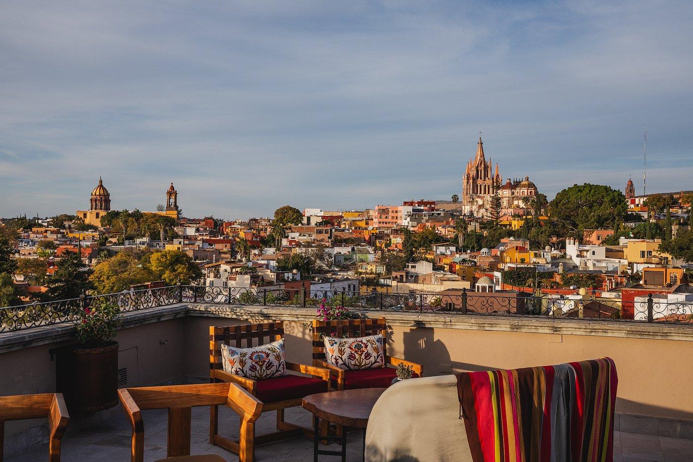 The Wedding Website of Carmen Lopez and Eric Abramson