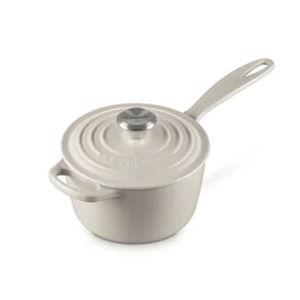 Signature Saucepan in color "Brioche"