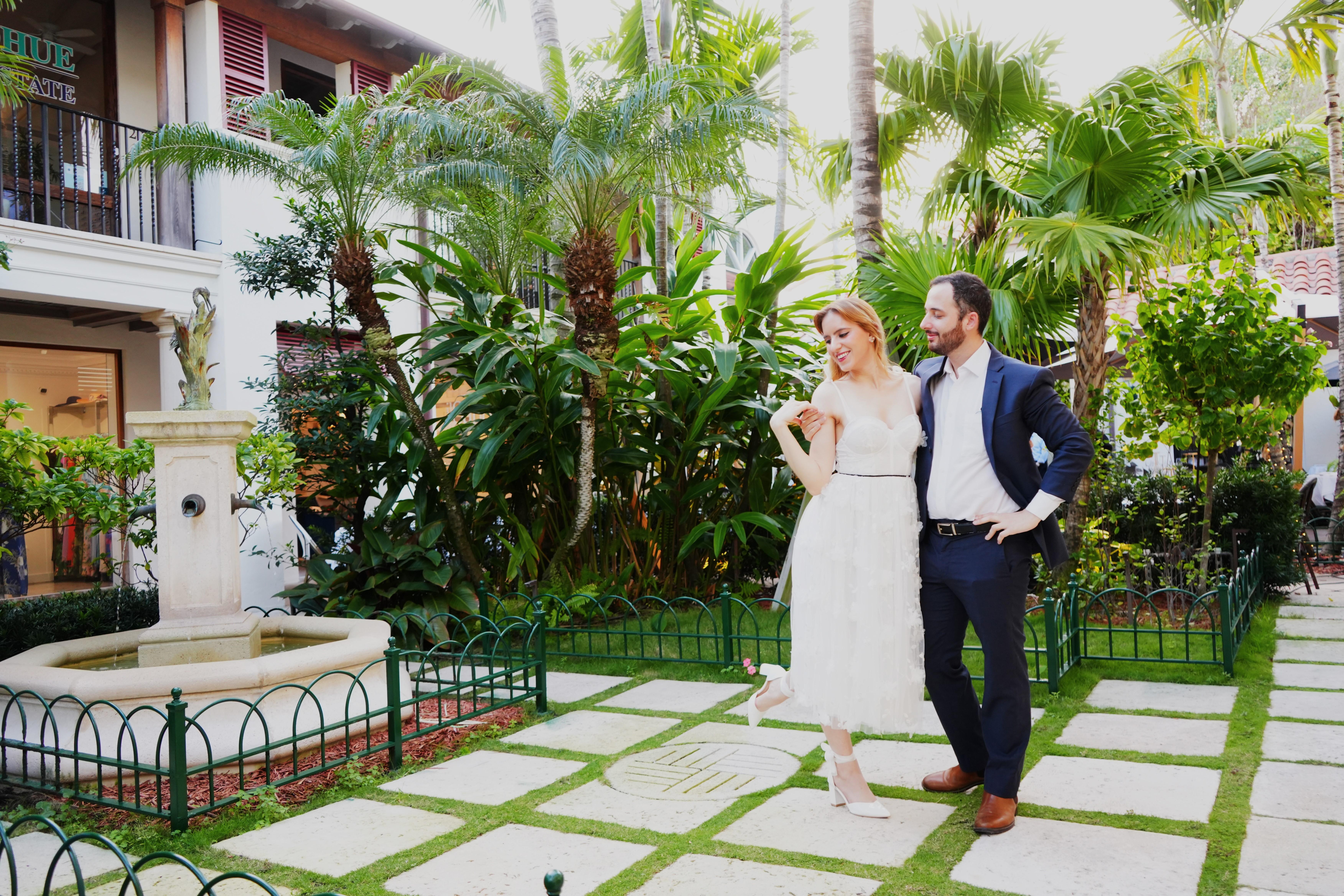 The Wedding Website of Amalia Perez and Yulio Font