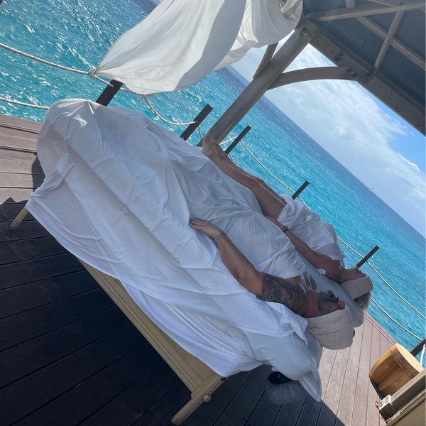 Relaxing Massage Before The Wedding