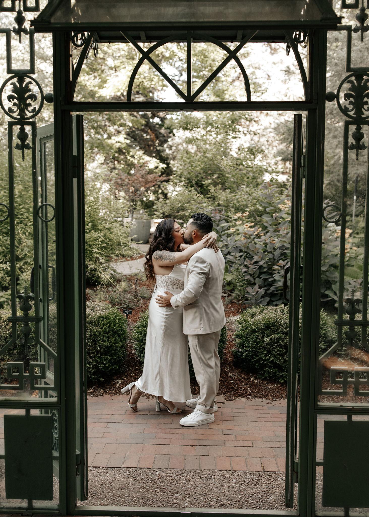The Wedding Website of ThuyAnn Nguyen and Andy Lopez