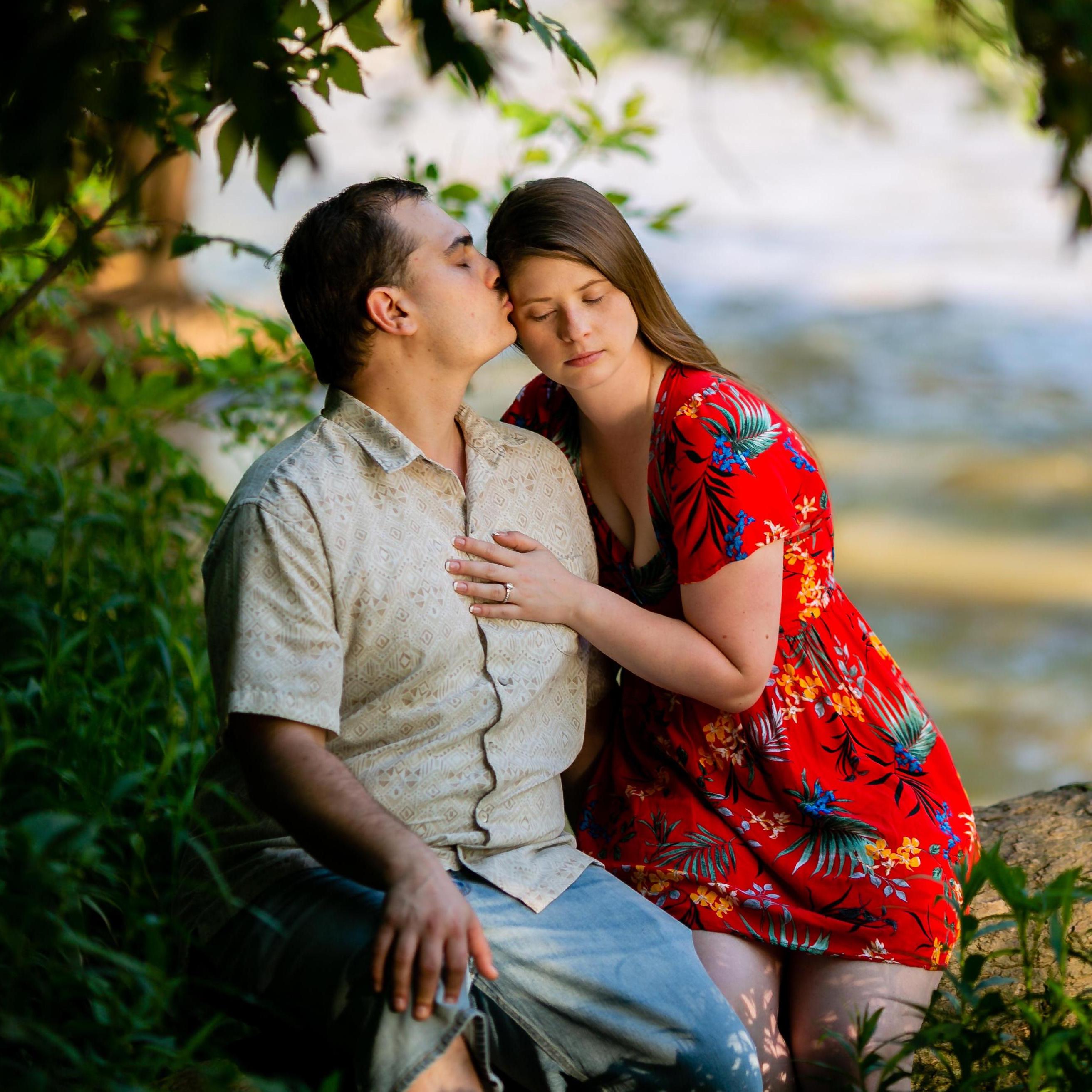 Engagement Photos at Highbanks Metro Park