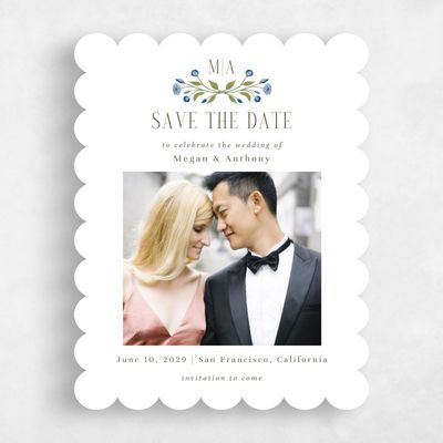 White Scalloped Wedding Save the Date - Feuille Photo