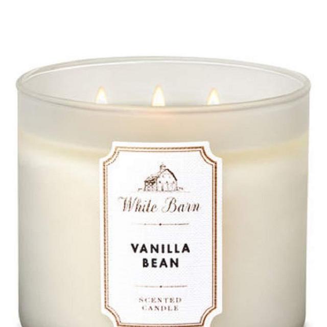 Bath & Body Works White Barn 3-Wick Candle in Vanilla Bean
