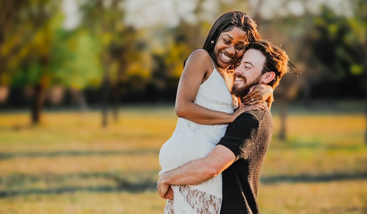 The Wedding Website of Jessica Burnett and Logan Sherwood