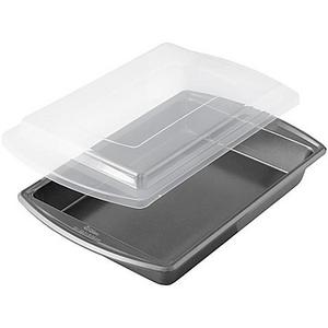 Wilton® Advance Select Premium Nonstick™ 9-Inch x 13-Inch Covered Oblong Cake Pan