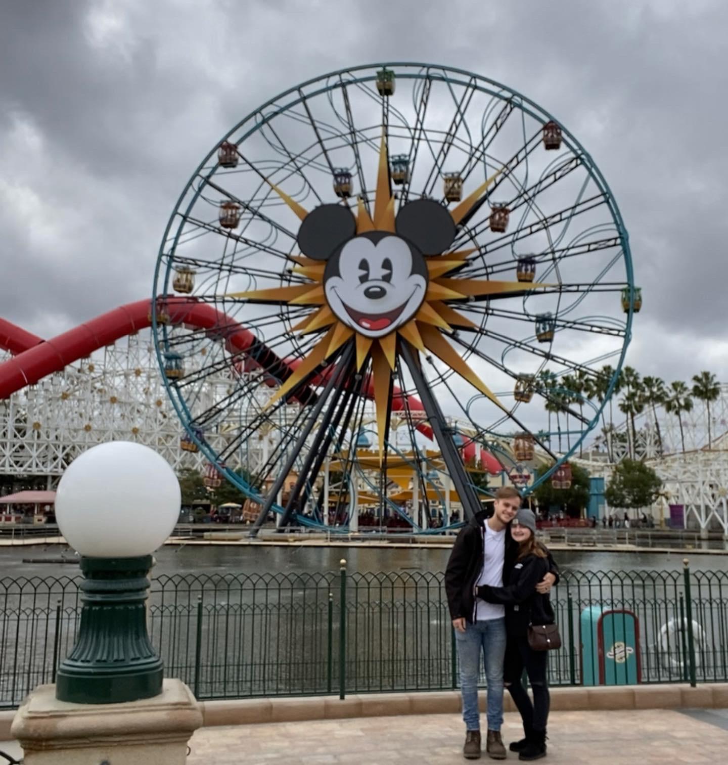 Disneyland 2021