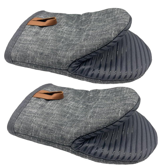 Mini Oven Mitts 1 Pair, Silicone Short Oven Mitts Heat Resistant up to 500°F, Non-Slip Grip Surfaces and Hanging Loop Gloves for Kitchen Cooking Baking Barbecue (Gray)