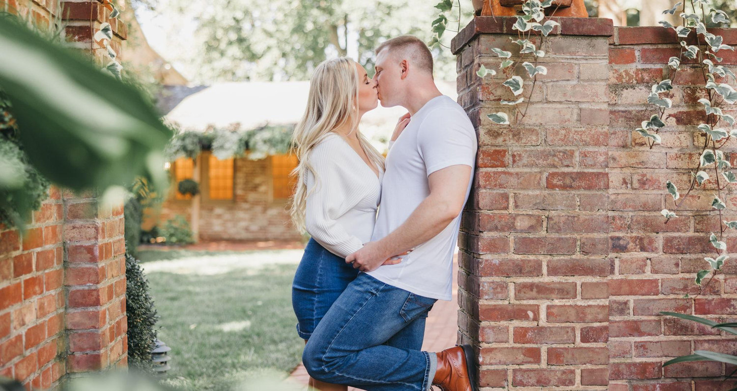 The Wedding Website of Lindsey Baker and Jake Snook