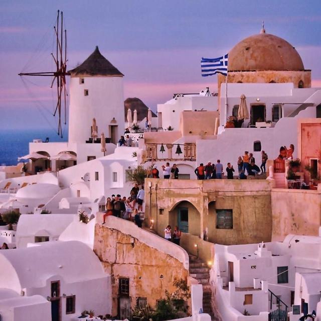 Romantic Date Night in Santorini