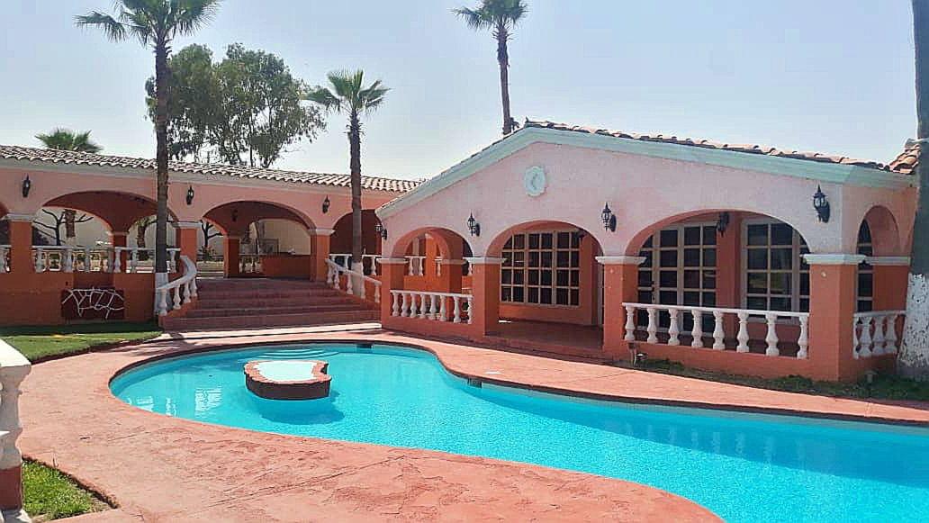 The Wedding Website of Fernanda Serrano and Antonio Martinez