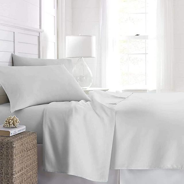 Beckham Hotel Collection Queen Fitted Sheet, Set of 2 Sheets with Deep Pockets, White
